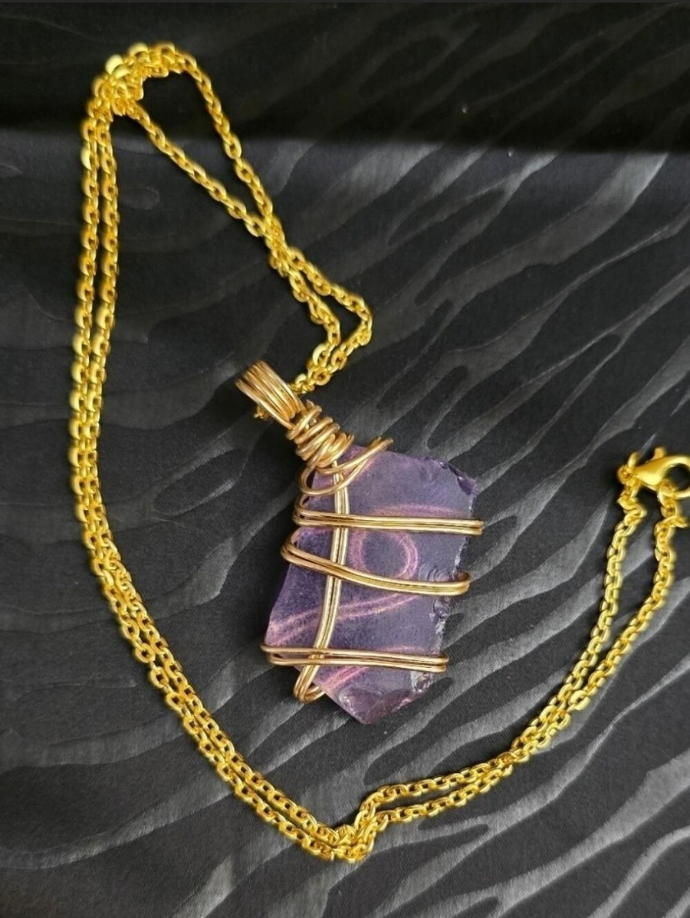 Purple glass wire wrapped necklace Gold-toned chain - Picture 3 of 3